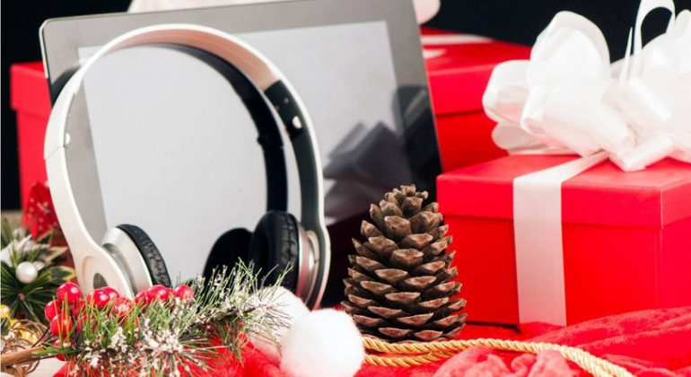tech gifts ideas for this holiday season